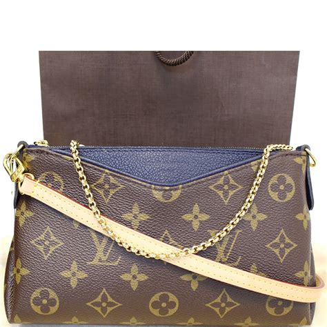 louis vuitton clutch shoulder bag